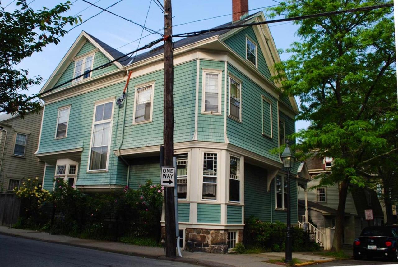 Austin House Inn Нюпорт Екстериор снимка